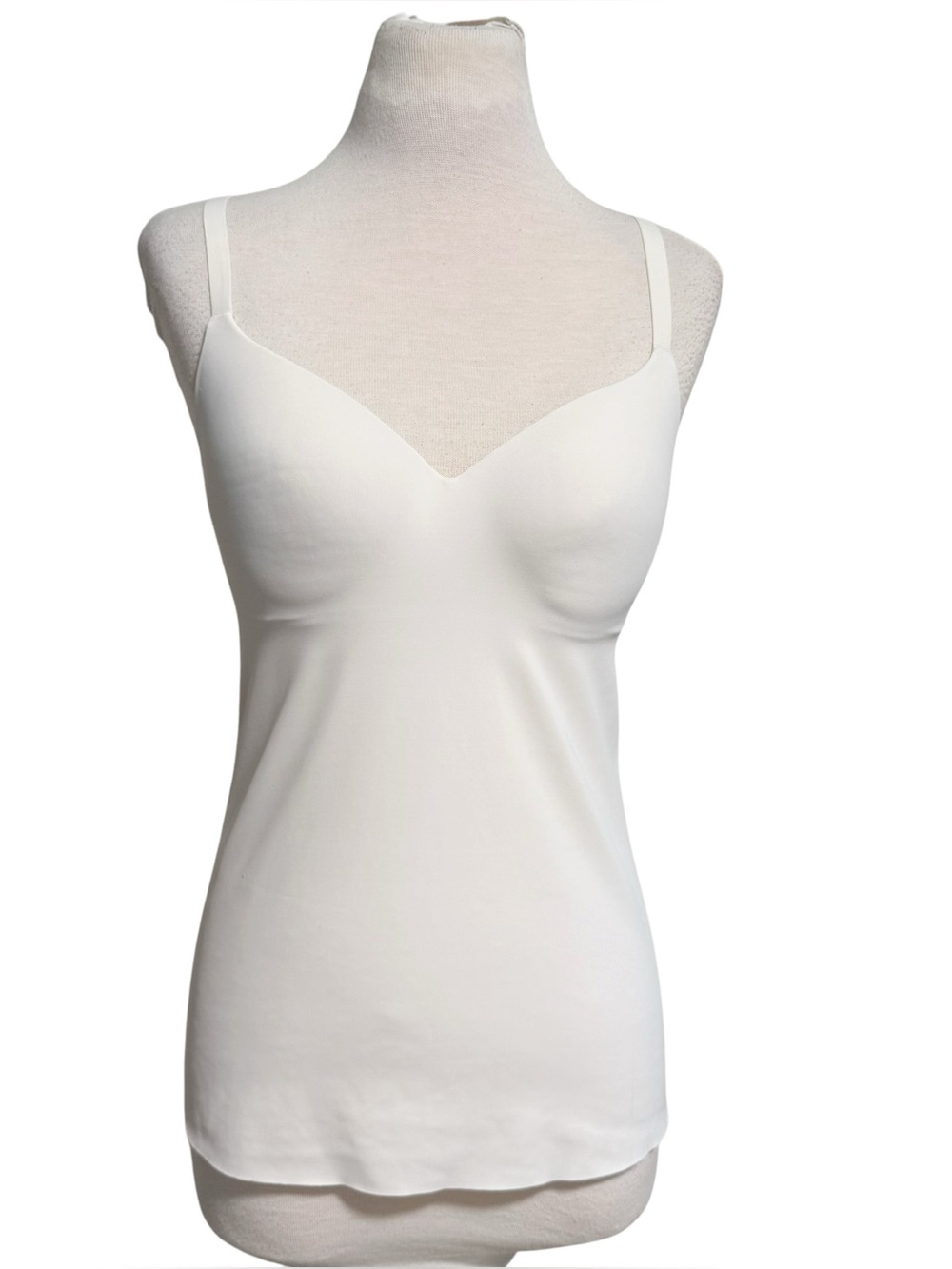 UNIQLO AIRism Bra Camisole Seamless Bra Top in White, size M